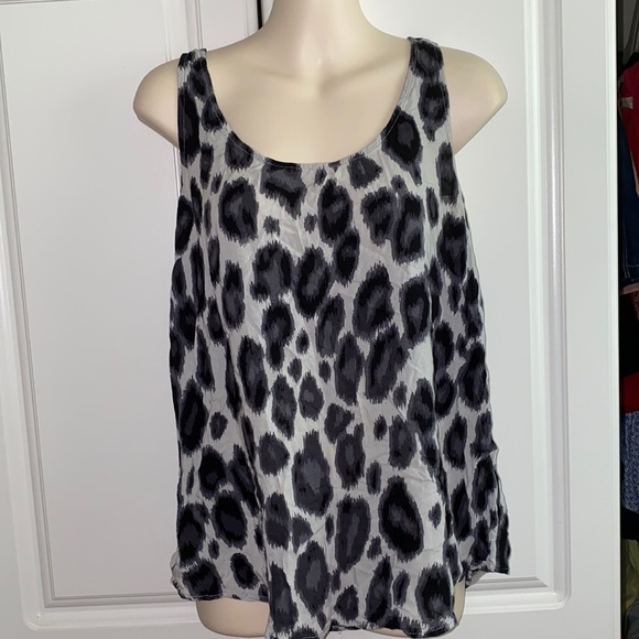 Old Navy Rayon print Tank Sz L women’s - Picture 1 of 5